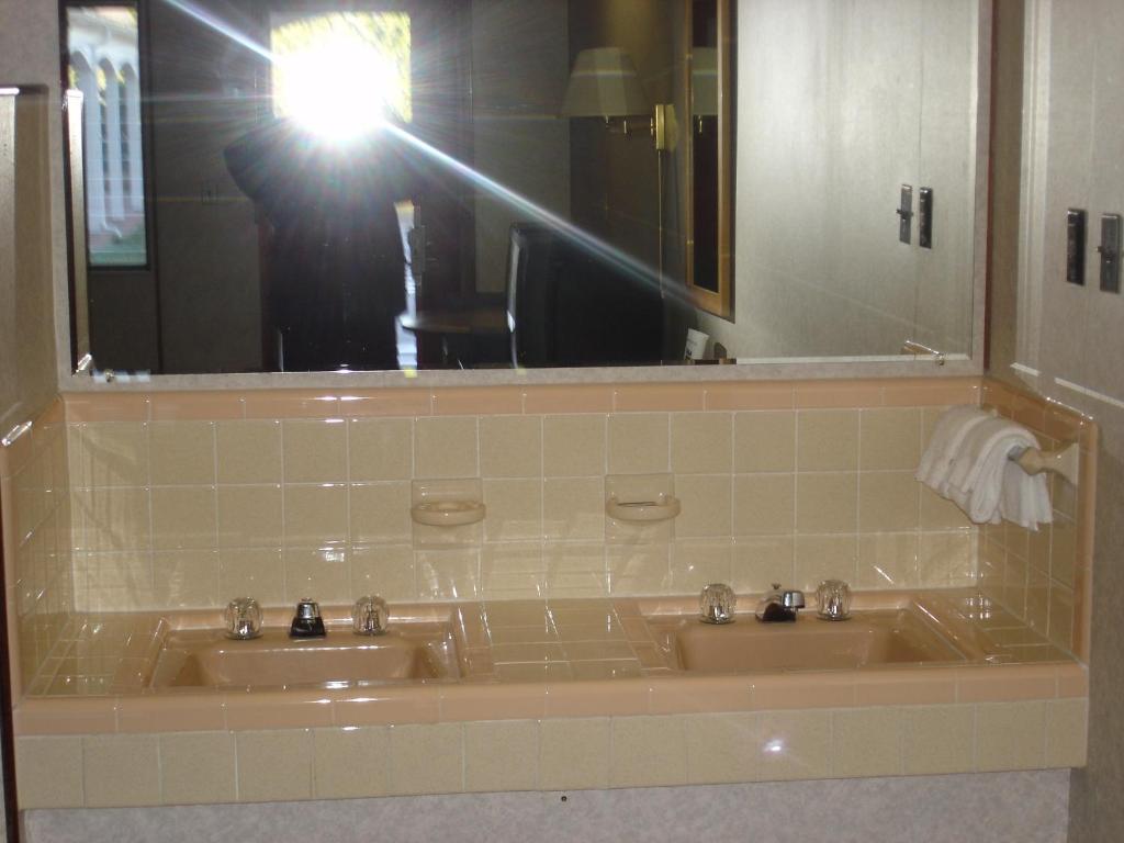 Room image 5